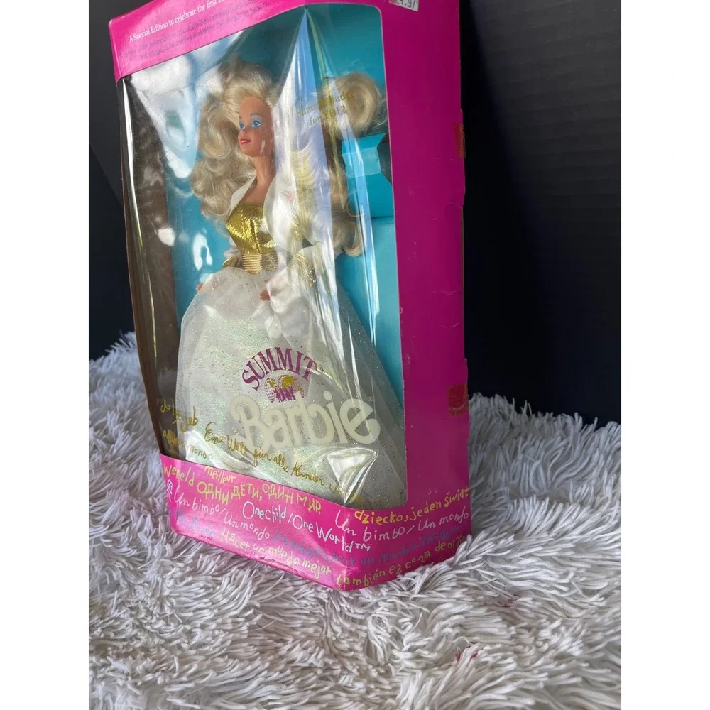 Vintage 1990 Summit Barbie Special Edition Doll Mattel 7027 NRFB White Gold Gown